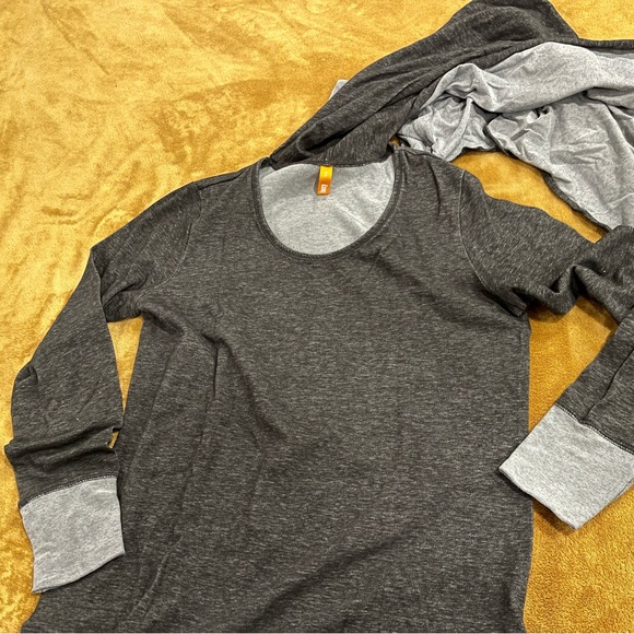 Lucy comfortable top and infinity scarf - Picture 6 of 9